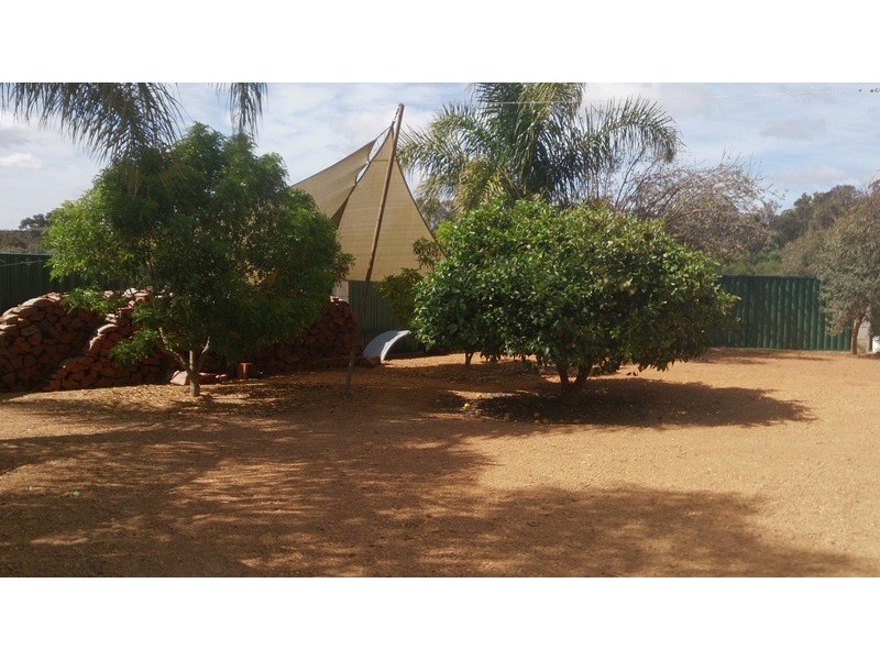 15 York Road, Collie WA 6225