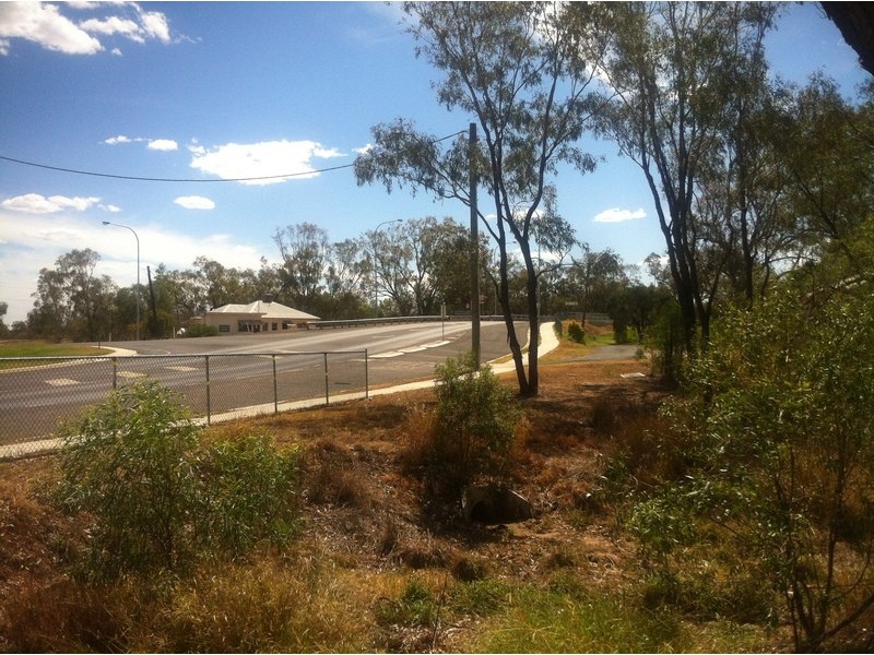 215  St Geroges st, Mungindi NSW 2406
