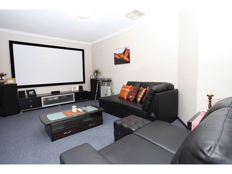 11 Cheyne Close, Thornlie WA 6108