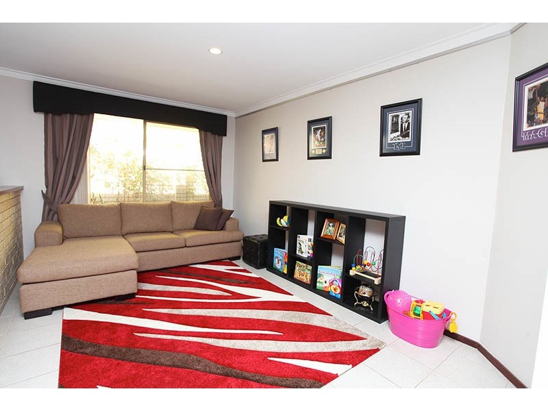 11 Cheyne Close, Thornlie WA 6108