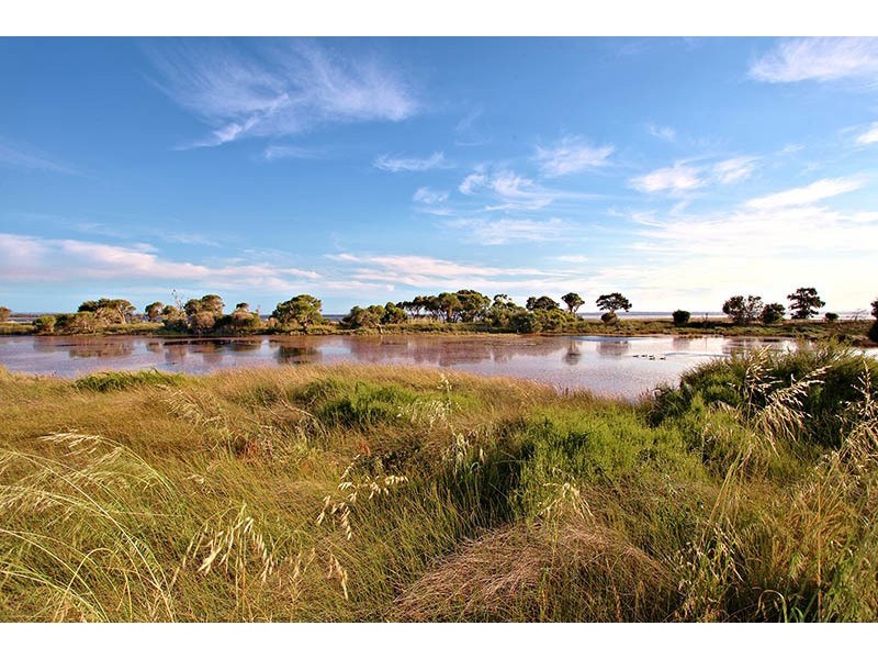 18 Placid Waters Parade, Coodanup WA 6210