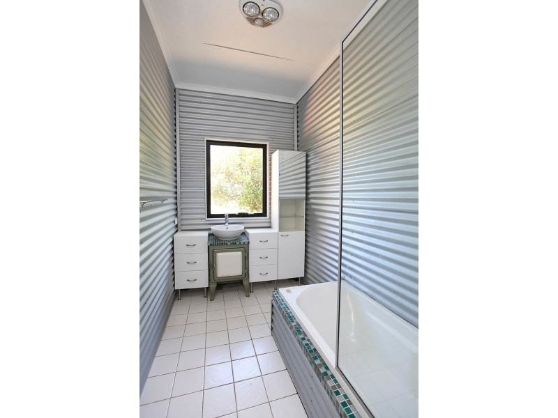 11 Grieves Street, Harvey WA 6220