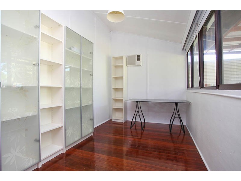 11 Grieves Street, Harvey WA 6220