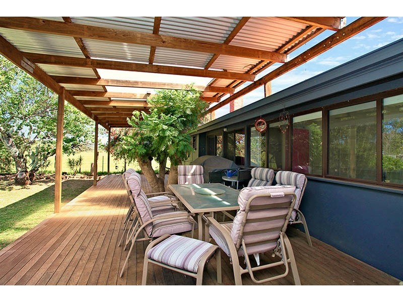 11 Grieves Street, Harvey WA 6220