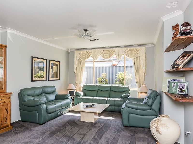 10 Caladenia Place, Canning Vale WA 6155