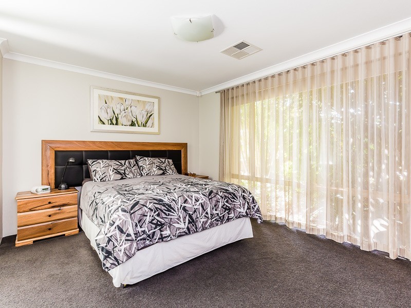 10 Caladenia Place, Canning Vale WA 6155