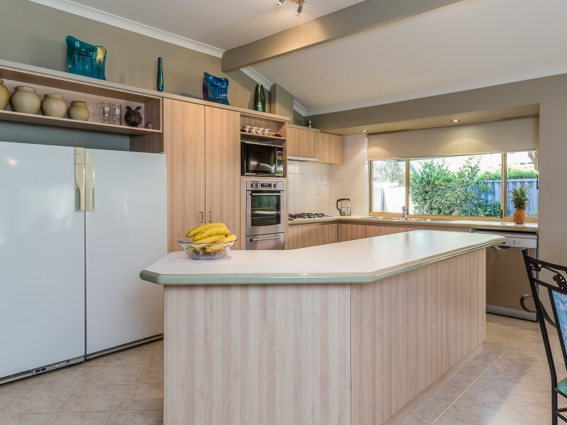 10 Caladenia Place, Canning Vale WA 6155