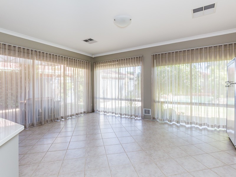 10 Caladenia Place, Canning Vale WA 6155