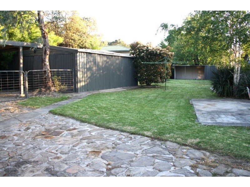 2 Watts Road, Brukunga SA 5252