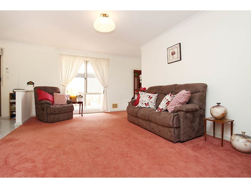 2/1 Berkeley Avenuw, Nollamara WA 6061