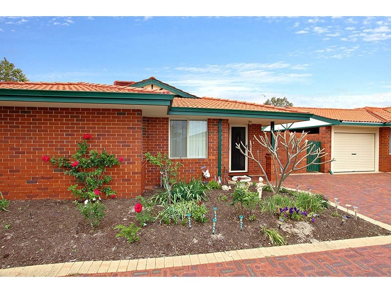 2/1 Berkeley Avenuw, Nollamara WA 6061