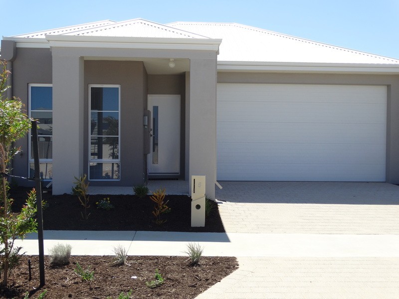 5 Needletail Avenue, Alkimos WA 6038