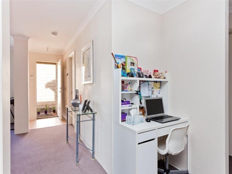 4/289  Wharf Street, Queens Park WA 6107