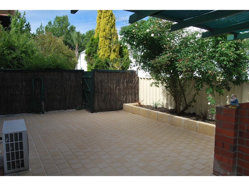 12/12  Eric Street, Como WA 6152