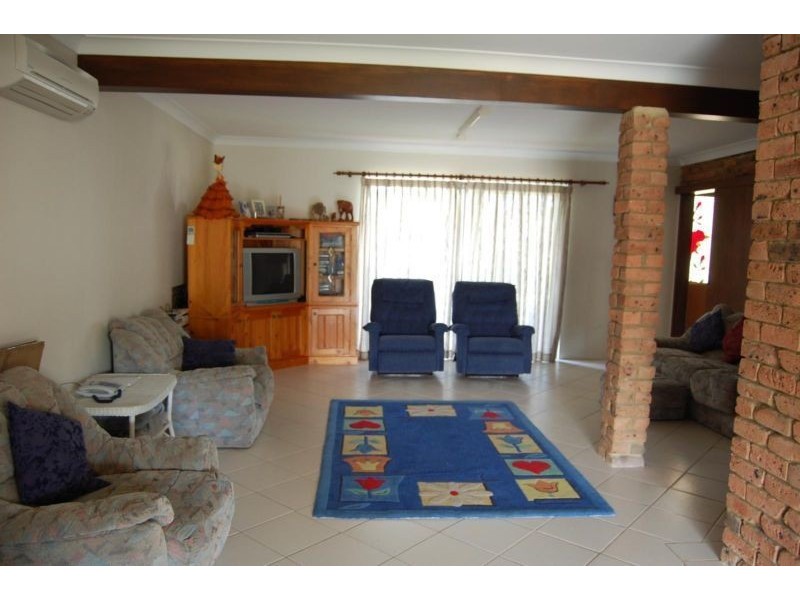 26 Tuncurry Street, Tuncurry NSW 2428