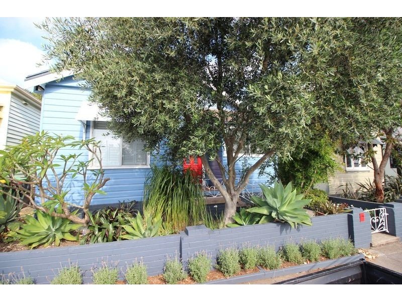 9 Tarin Street, Mayfield NSW 2304