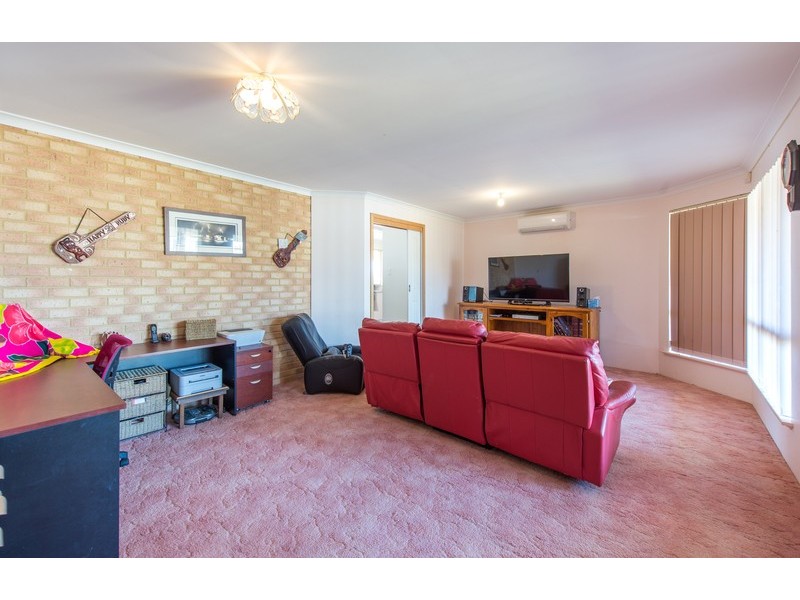 54 Bellimos Drive, Wandina WA 6530