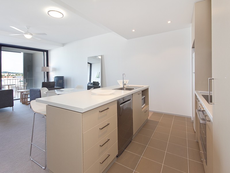 77 Jurgens Street, Woolloongabba QLD 4102