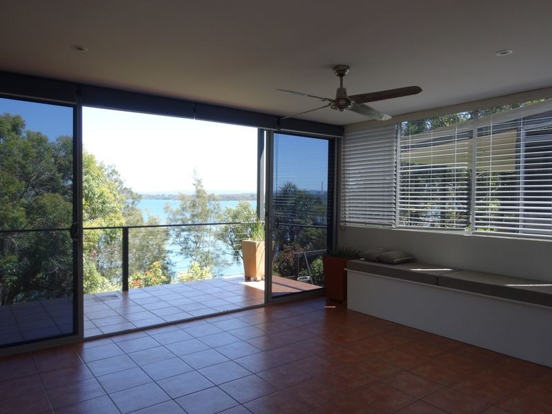 128 Beach Road, Wangi Wangi NSW 2267