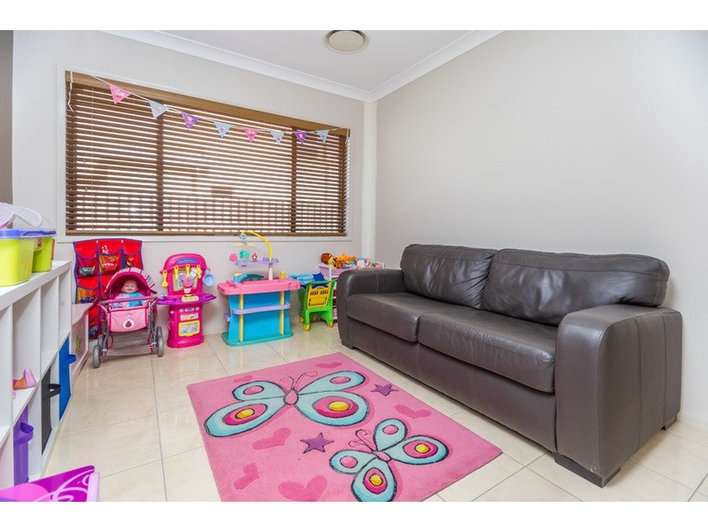 43 Creekside Drive, Narangba QLD 4504