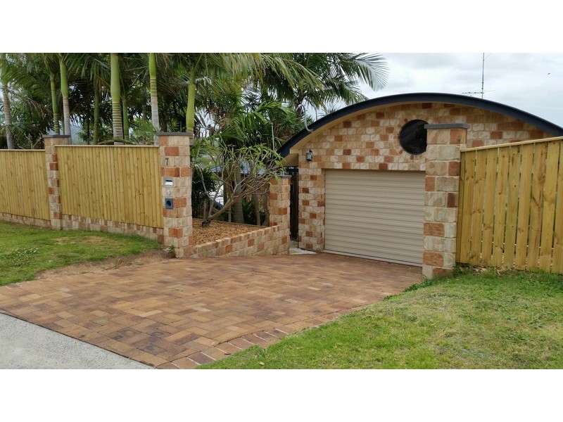 7 Barnes Street, Woolgoolga NSW 2456