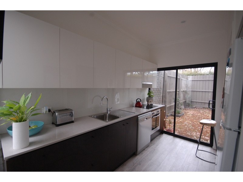 24 Merton St, Albert Park VIC 3206