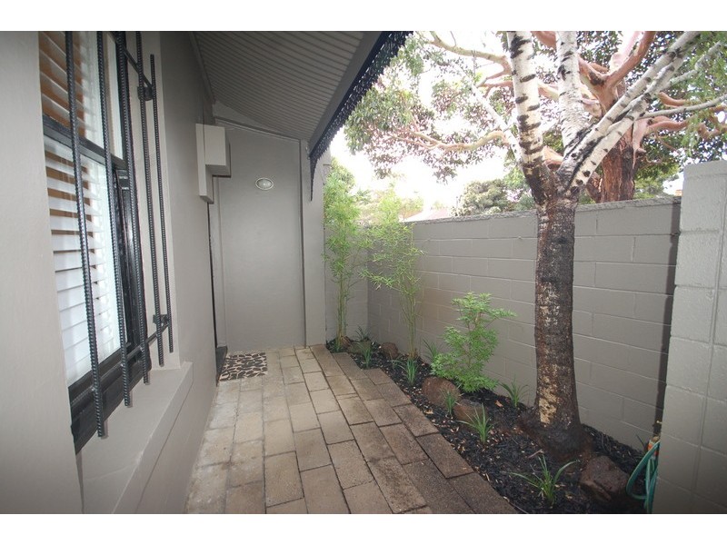 24 Merton St, Albert Park VIC 3206