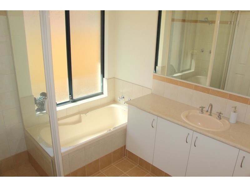 4C Muirdick Street, Innaloo WA 6018