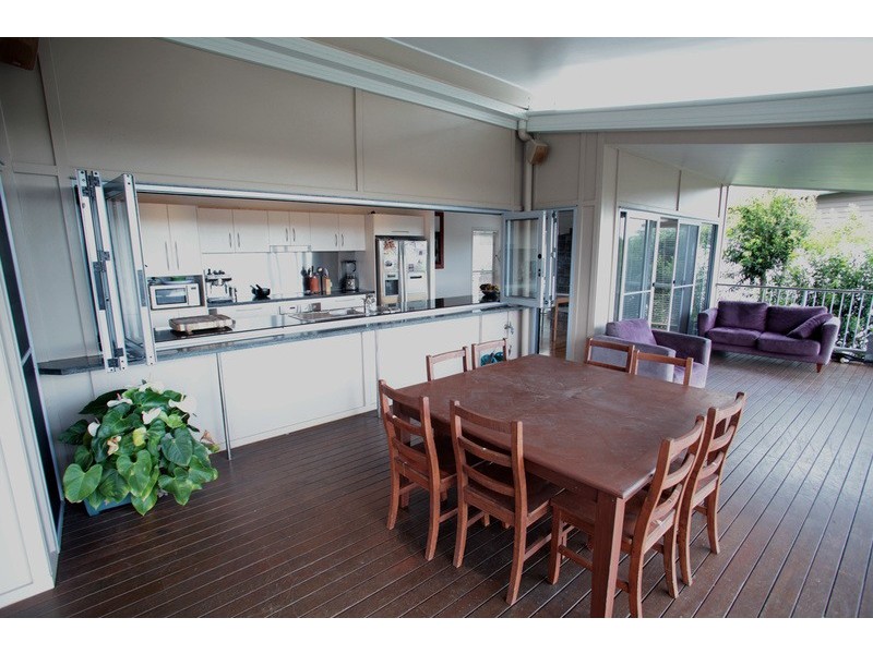 22 Sunset Drive, Little Mountain QLD 4551