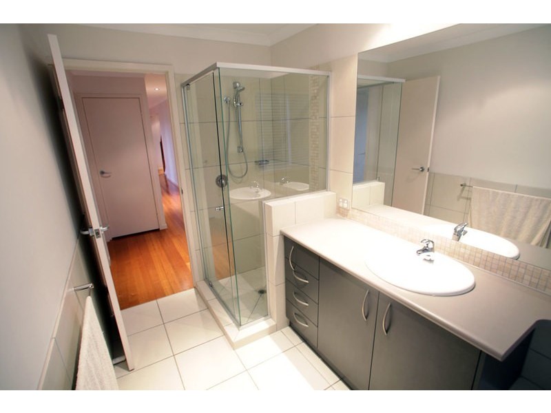 22 Sunset Drive, Little Mountain QLD 4551