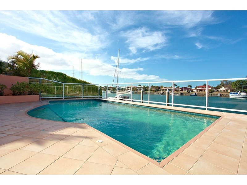 5 Martingale Court, Raby Bay QLD 4163