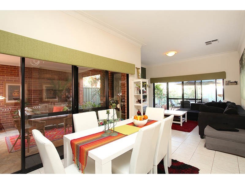 17 Sumner Mews, Landsdale WA 6065