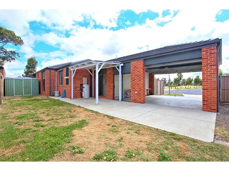 8  Hemlock Way, Epping VIC 3076