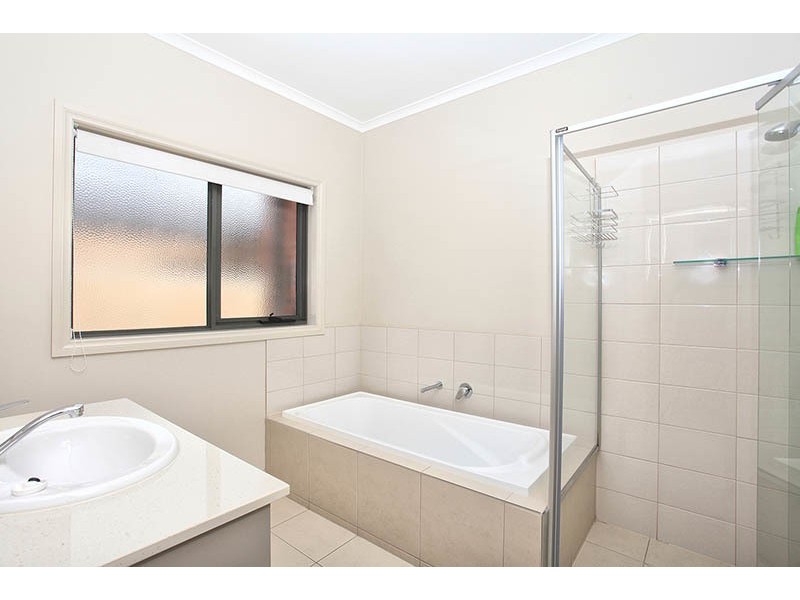 8  Hemlock Way, Epping VIC 3076