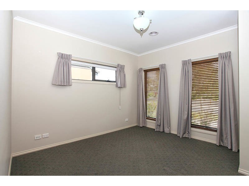 8  Hemlock Way, Epping VIC 3076