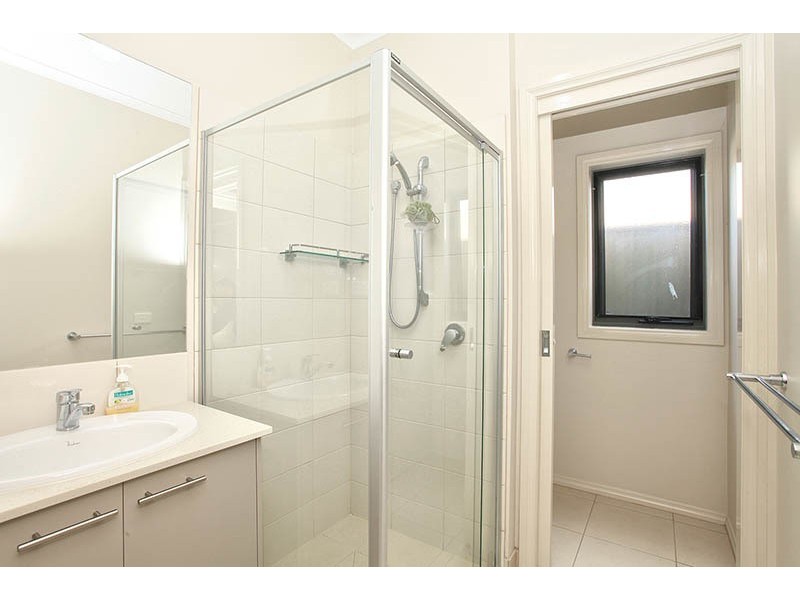 8  Hemlock Way, Epping VIC 3076