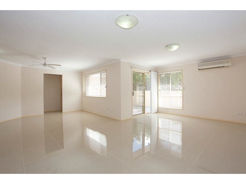 48 Gleneagles Crescent, Oxley QLD 4075