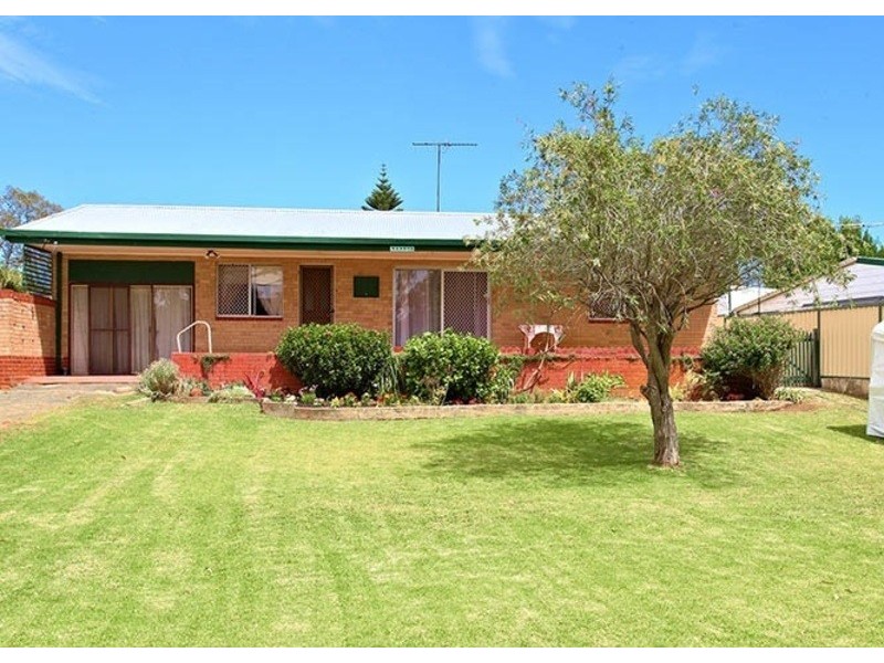 24 Redcliffe Road, Greenfields WA 6210