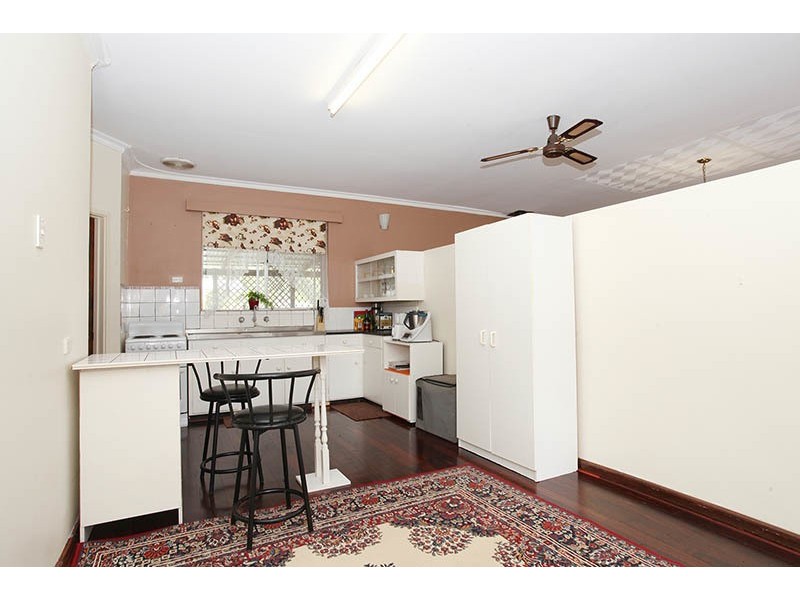24 Redcliffe Road, Greenfields WA 6210