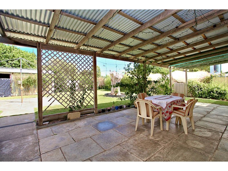24 Redcliffe Road, Greenfields WA 6210