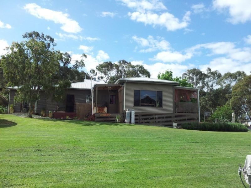 113 Mt Gambier Road, Casterton VIC 3311