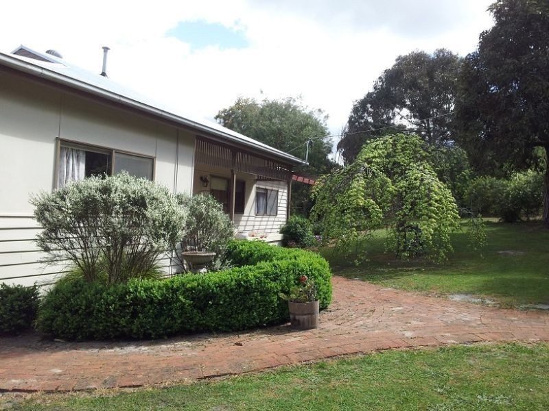 113 Mt Gambier Road, Casterton VIC 3311