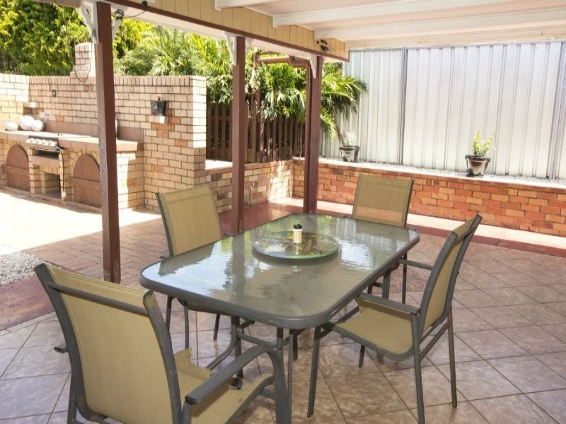 819 Wembley Road, Browns Plains QLD 4118