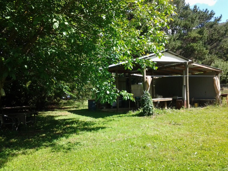 1711 Thowgla Road, Thowgla Valley VIC 3707