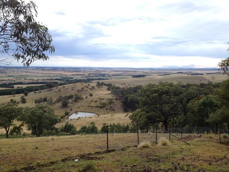 167 St Clair Rd, Lake Bathurst NSW 2580