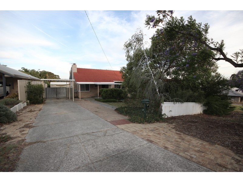 17 Tedrake Street, Willagee WA 6156