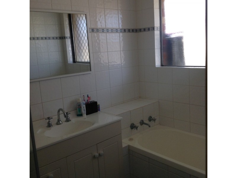 32 Almond Way, Forrestfield WA 6058