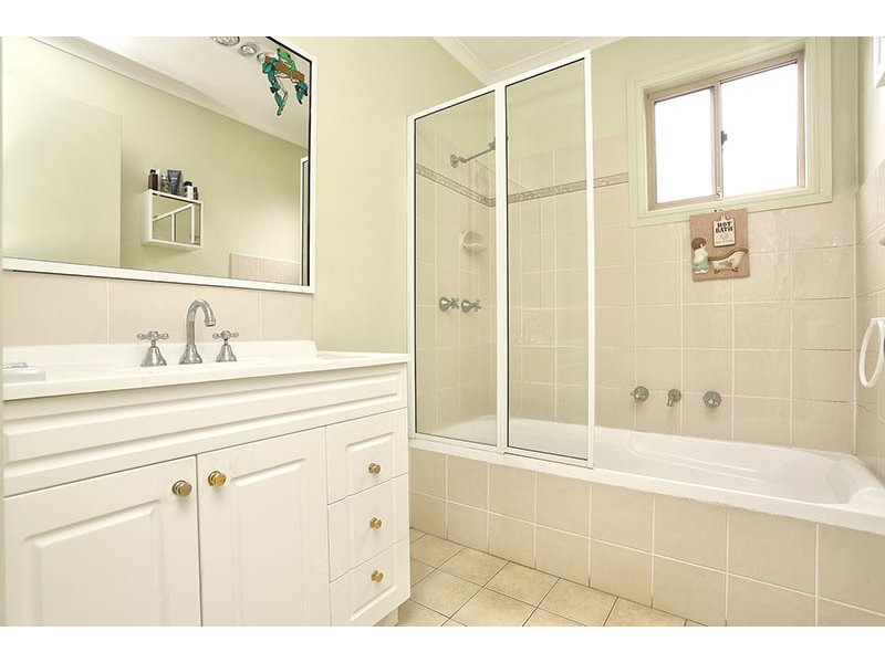 128 Fawcett Street, Glenfield NSW 2167
