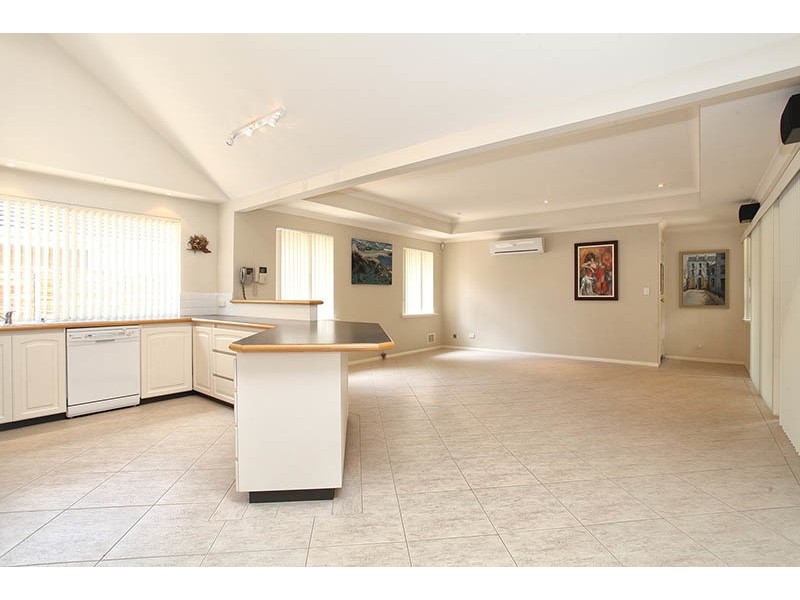 2 Fantail Pass, Joondalup WA 6027