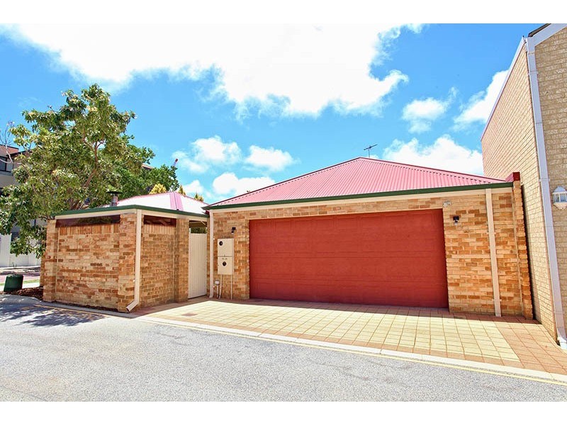 2 Fantail Pass, Joondalup WA 6027